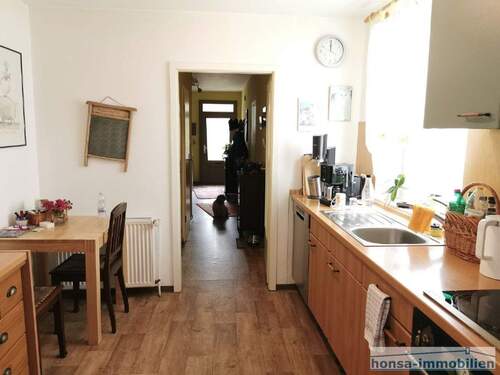 Küche mit Blick Richtung Flur - 