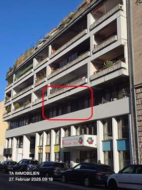 Das Haus zeitlich.jpg - 4 Zimmer Etagenwohnung zum Kaufen in Fürth