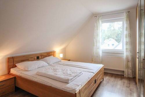 Schlafzimmer DG1 - 