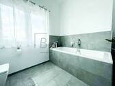 Badewanne_Bad_OG - 