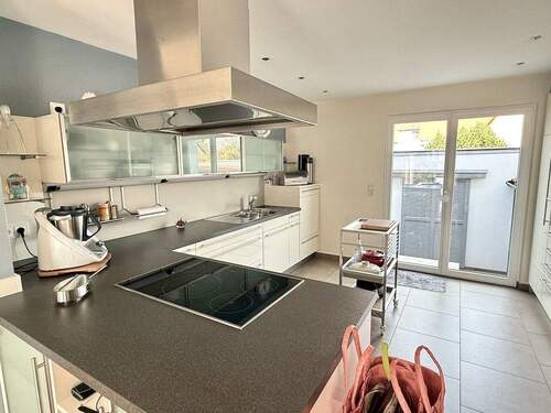 Hochwertige Einbauküche - Doppelhaushälfte mit 173,00 m² in Neuendettelsau zum Kaufen