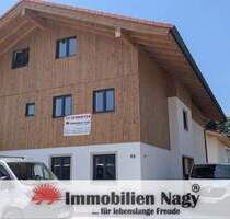 Penzberg: Schöne neu renovierte 4 Zi. Wohnung 1.OG in bester Lage