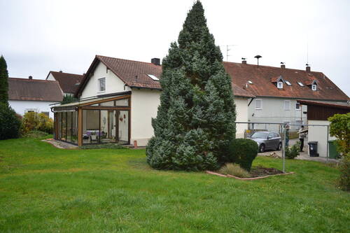 Nord.- & Ostseite.JPG - Älteres Landhaus mit großem Garten in schöner Ortslage u. U. auch für Bauträger geeignet