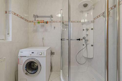 Badezimmer weitere Ansicht - 