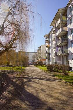 Fußweg - Einfamilienhaus in Kabelsketal zum Kaufen