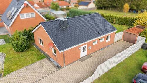 Gebäude - 3 Zimmer Einfamilienhaus zum Kaufen in Cadenberge