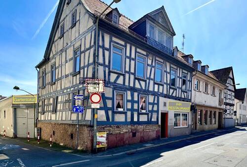 Hausansicht - TOLLE LAGE für eine erfolgreiche Zukunft!