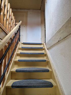 Treppe blick zum 1.OG - 