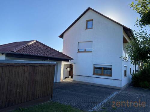 IMG_8732 - 7 Zimmer Mehrfamilienhaus, Wohnhaus in Treuchtlingen