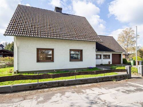 Außenansicht - Einfamilienhaus mit 165,00 m&sup2; in Sundern zum Kaufen