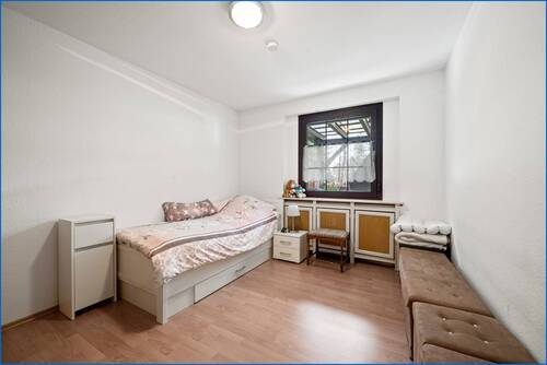 Schlafzimmer EG - 
