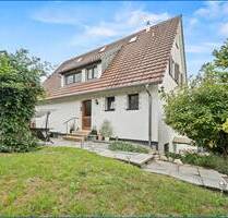 Modernes Zweifamilienhaus plus Gewerbeeinheit insgesamt ca. 243m² und großzügigen Freiflächen. - Konstanz / Fürstenberg