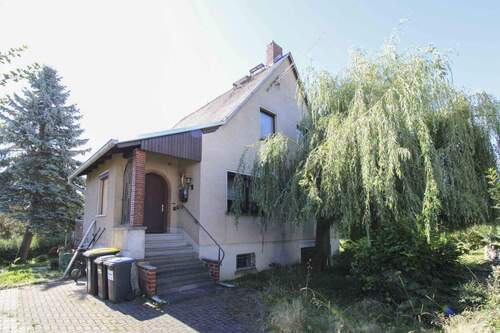 Hausansicht Eingangsbereich - 5 Zimmer Einfamilienhaus zum Kaufen in Taura