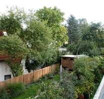 Sonnige 4-Zimmer-Altbau-Wohnung mit Südbalkon im östlichen Zentrum - Erlangen Innenstadt