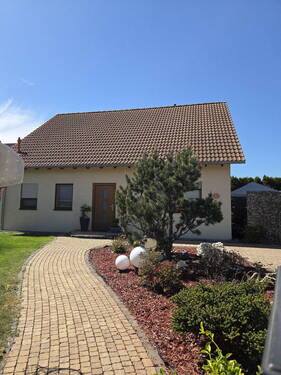 Haus ost - 7 Zimmer Einfamilienhaus zum Kaufen in Büdingen