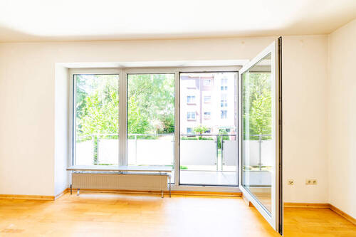 Wohnzimmer - 3 Zimmer Etagenwohnung in Hamburg