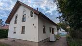 Bild 1 - Tolles Zweifamilienhaus mit Pool, großem Garten und flexibler Nutzung
