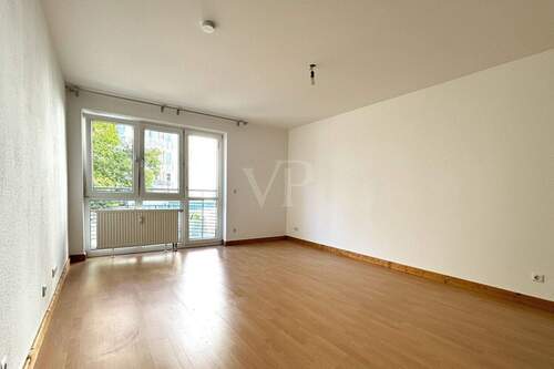 Wohnbereich - 2 Zimmer Etagenwohnung zum Kaufen in Berlin