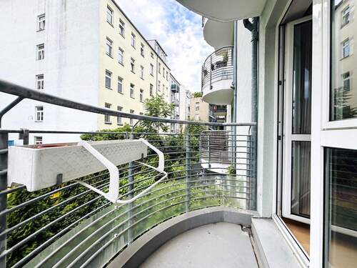 Balkon - 2 Zimmer Etagenwohnung in Berlin