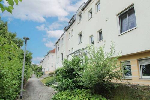 Hausansicht straßenseitig 04 - 