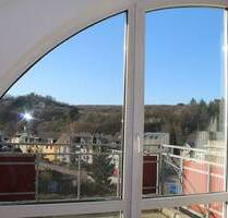 Olewig, helle 2 ZKB Dachgeschosswohnung mit großem Balkon und TG Stellplatz zu verkaufen - Trier Tarforst