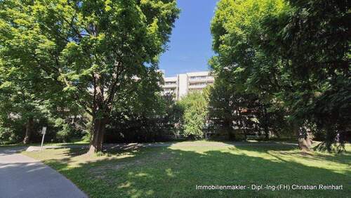 9b Außen Stadtpark Eingang (7).jpg - 