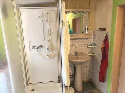 Bad mit Dusche im DG - 