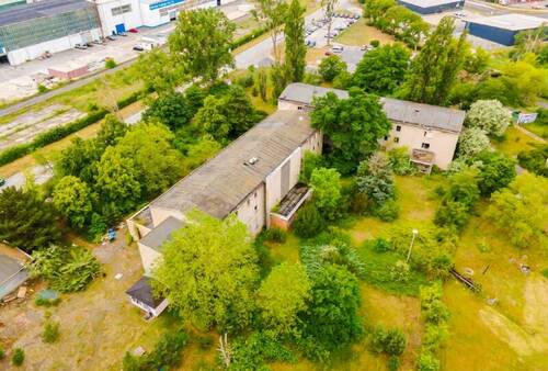 Bürogebäude von Nordost (1) - Grundstück zum Kaufen in Hoyerswerda
