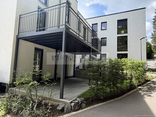 Terrasse und Balkon - Wohnen im eigenen Haus - 1.557,00&nbsp;EUR Kaltmiete, ca.&nbsp; 135,40&nbsp;m&sup2;&nbsp;Wohnfl&auml;che