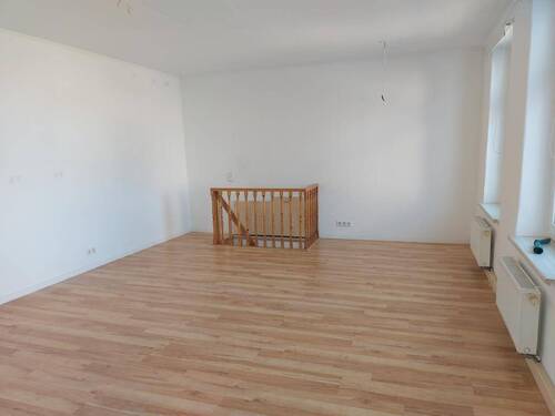 Wohnzimmer - 2 Zimmer Etagenwohnung zur Miete in Gera