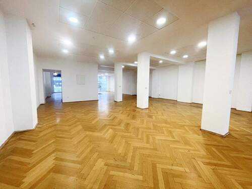 Ladenlokal - Gewerbeobjekt (Büro, Produktion, Verkauf) in Krefeld zur Miete