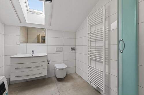 Dachwohnung - Badezimmer - 