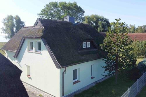 Hausansicht Straße - 
