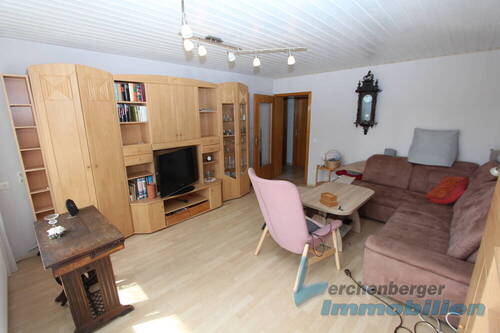 Wohnzimmer - 4 Zimmer Mehrfamilienhaus, Wohnhaus zum Kaufen in Plattling