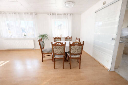 Essplatz - 6 Zimmer Einfamilienhaus in Dietingen