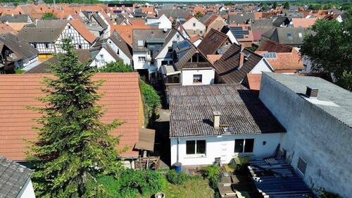 Drohnenansicht Werkstatt _ Wohnhaus - Mehrfamilienhaus, Wohnhaus mit 268,00 m² in Schaafheim zum Kaufen