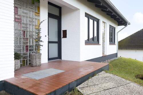 Wettergeschützter Eingangsbereich - 