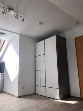Schrank - 1 Zimmer Etagenwohnung in Kaiserslautern