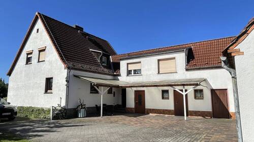 Innenhof - 8 Zimmer Einfamilienhaus zum Kaufen in Bernsdorf