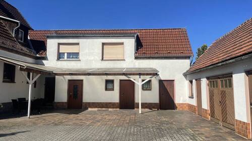 Innenhof - 8 Zimmer Einfamilienhaus in Bernsdorf