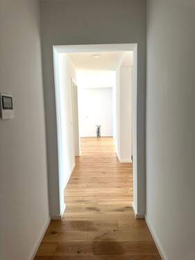 Eingang / Flur - 5 Zimmer Etagenwohnung zum Kaufen in Leipzig