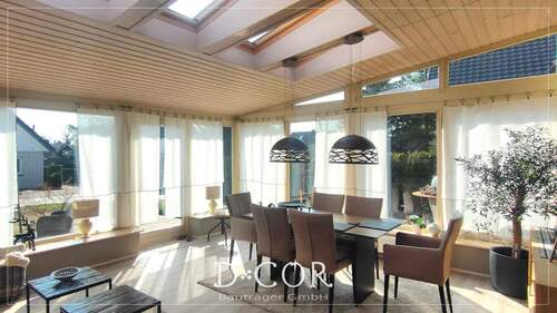 Wintergarten, Gardinen halbgeschlossen - 4 Zimmer Doppelhaushälfte in Coswig