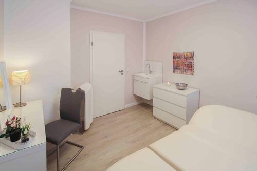 Behandlungsraum 2 EG - 