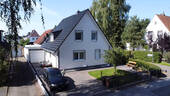 Aussenansicht - Saniertes Einfamilienhaus in zentraler Lage