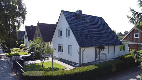 Aussenansicht - 5 Zimmer Einfamilienhaus zum Kaufen in Lübeck
