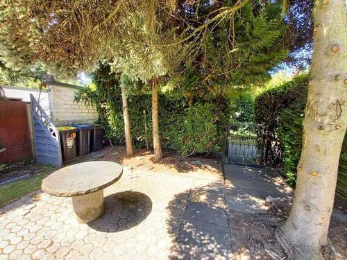 Separates Tor zum Fußweg - 