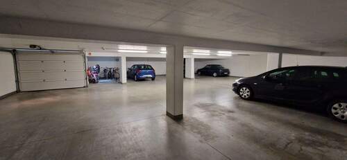 Tiefgarage mit 2 Stellplätzen - 3 Zimmer Etagenwohnung zum Kaufen in Lohmar
