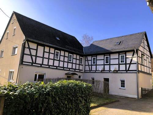 Wohnhaus - 7 Zimmer Mehrfamilienhaus, Wohnhaus zum Kaufen in St. Egidien