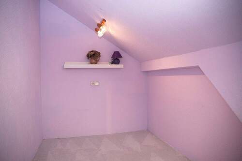 Schlafzimmer klein OG - 