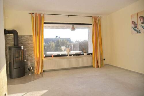 Wohnzimmer m. Kamin - 